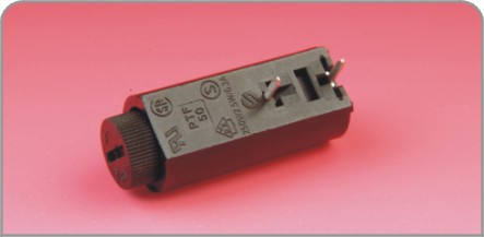 面板安裝型保險(xiǎn)絲座